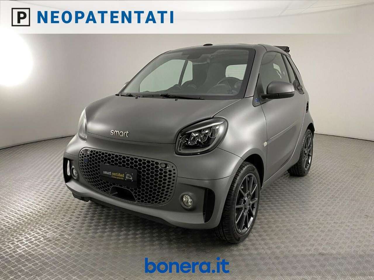smart forTwo Cabrio eq suitegrey-grey 4,6kW
