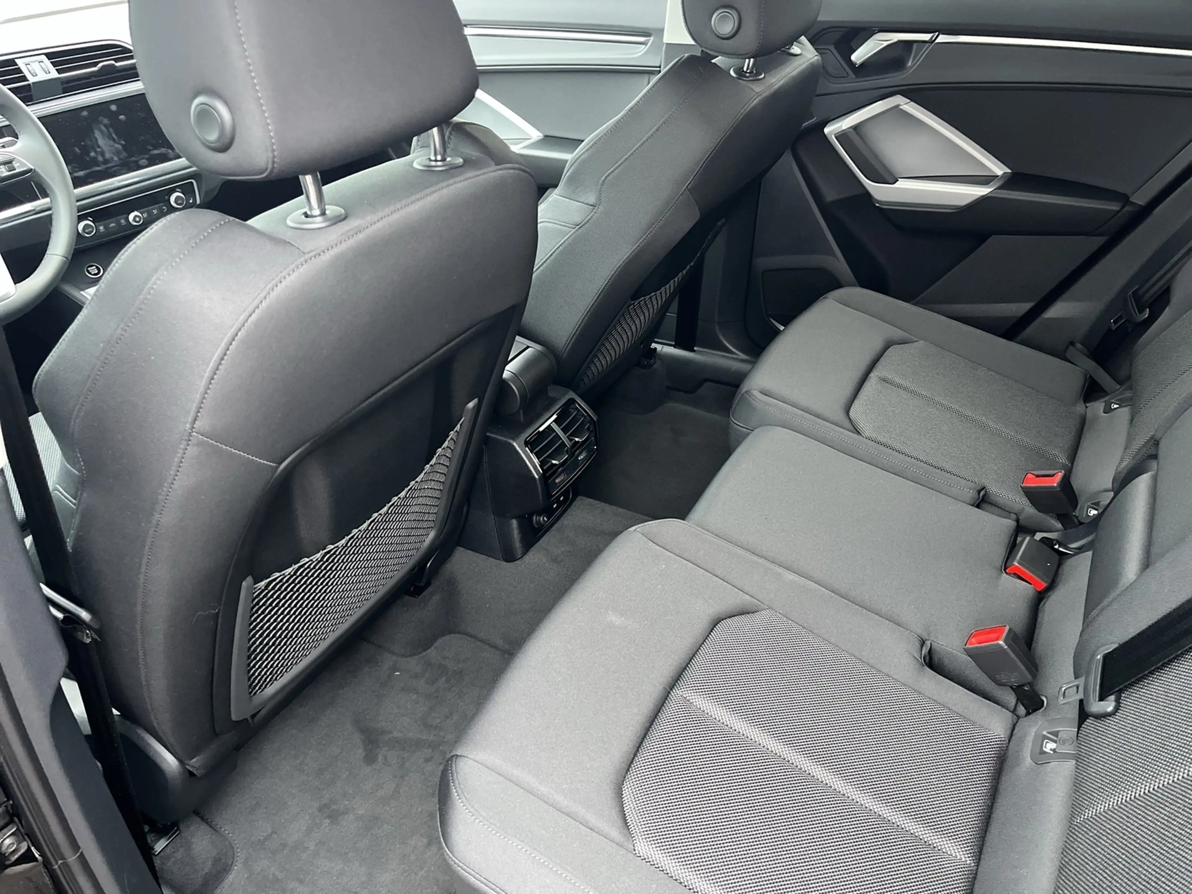 Audi Q3 advanced 35 TFSI 110(150) kW(PS)S tronic — photo 10
