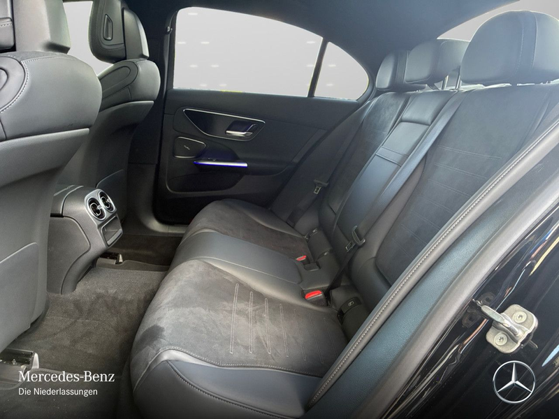 Mercedes-Benz C 180 AMG+NIGHT+PANO+360+LED+19"+TOTW+KEYLESS+9G — photo 12