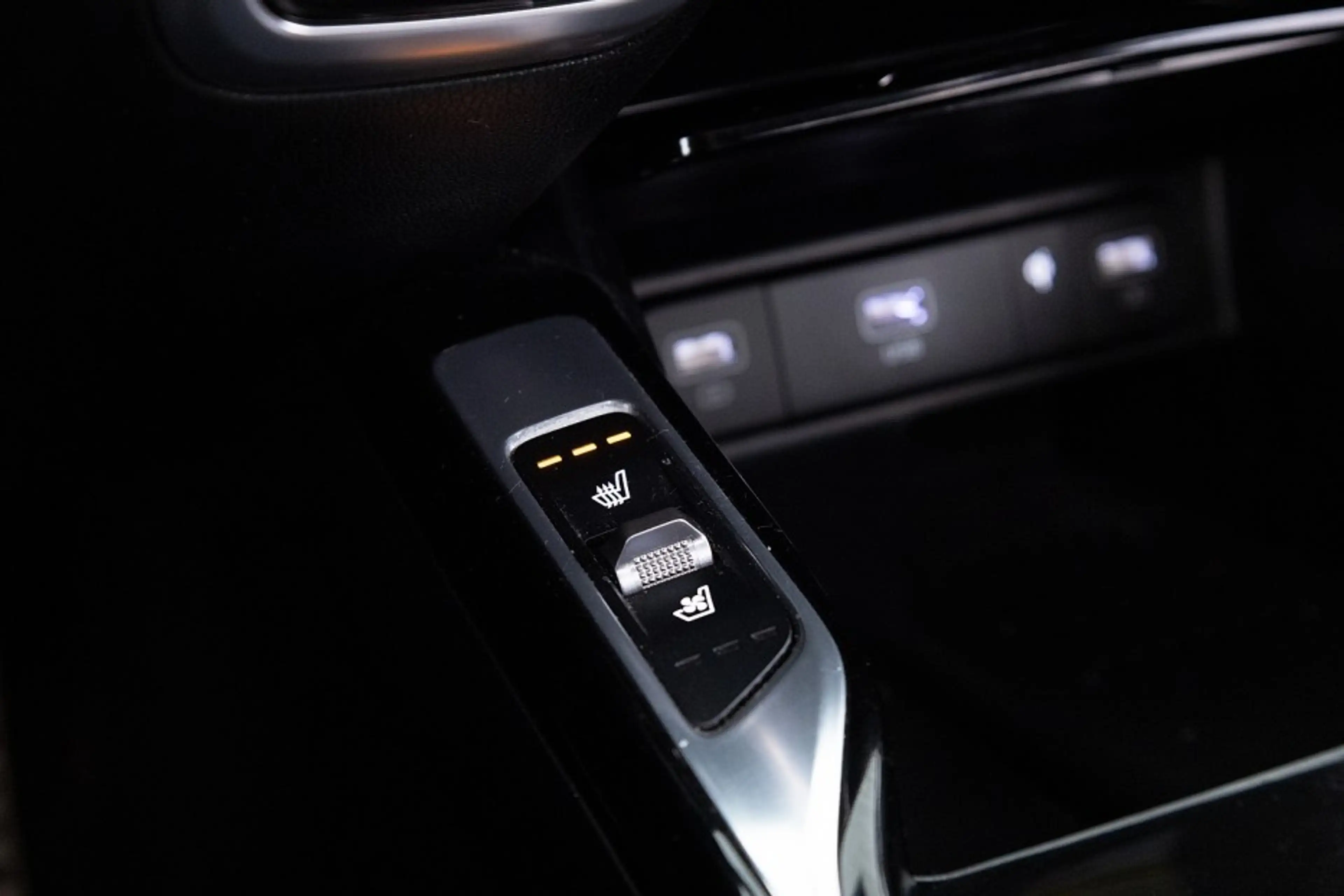 Kia Sorento 1.6 T-GDI Plug-in Hybrid 4WD ExecutiveLine | LEDER — photo 18
