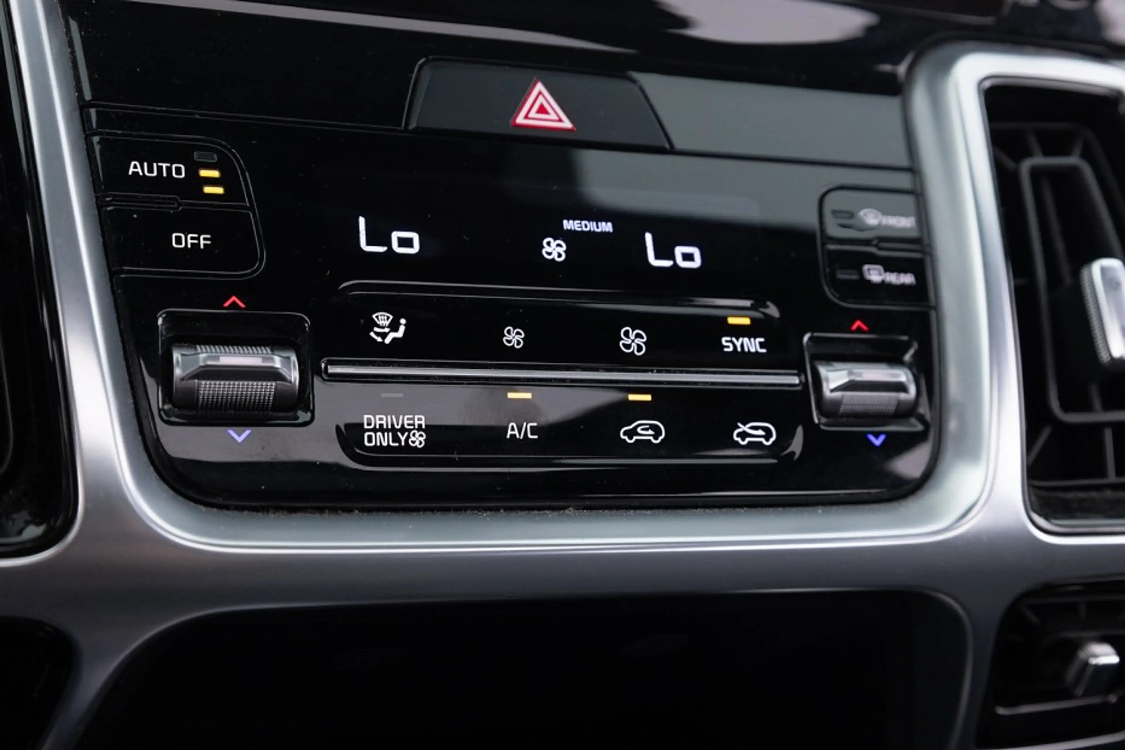 Kia Sorento 1.6 T-GDI Plug-in Hybrid 4WD ExecutiveLine | LEDER — photo 17