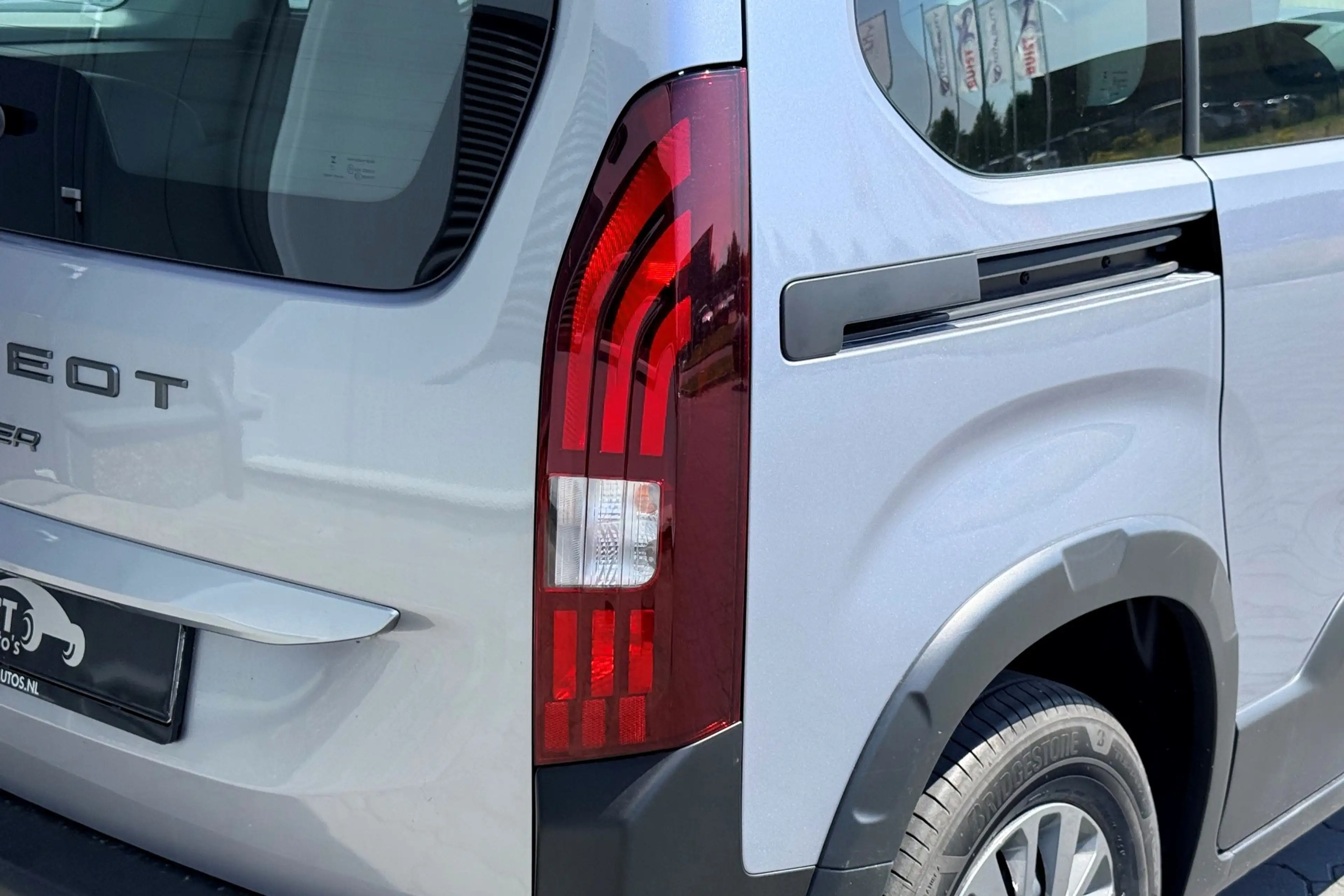 Peugeot e-Rifter EV Allure L1 50 kWh 10179KM! — photo 23