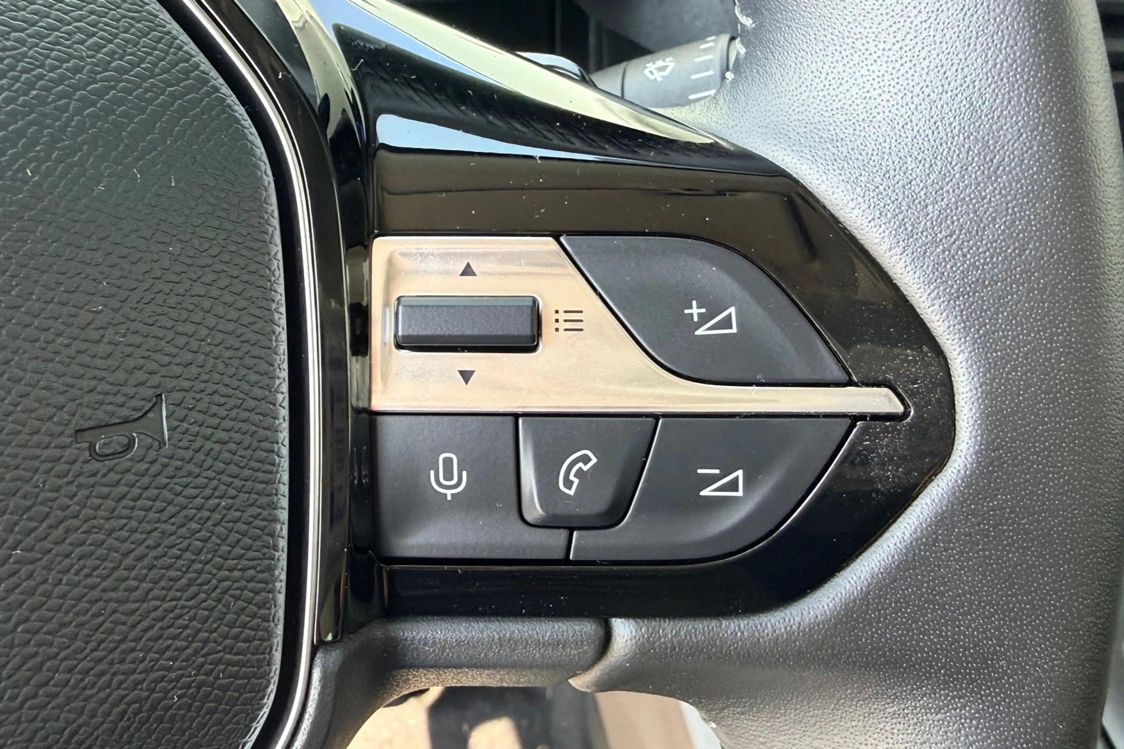 Peugeot e-Rifter EV Allure L1 50 kWh 10179KM! — photo 13
