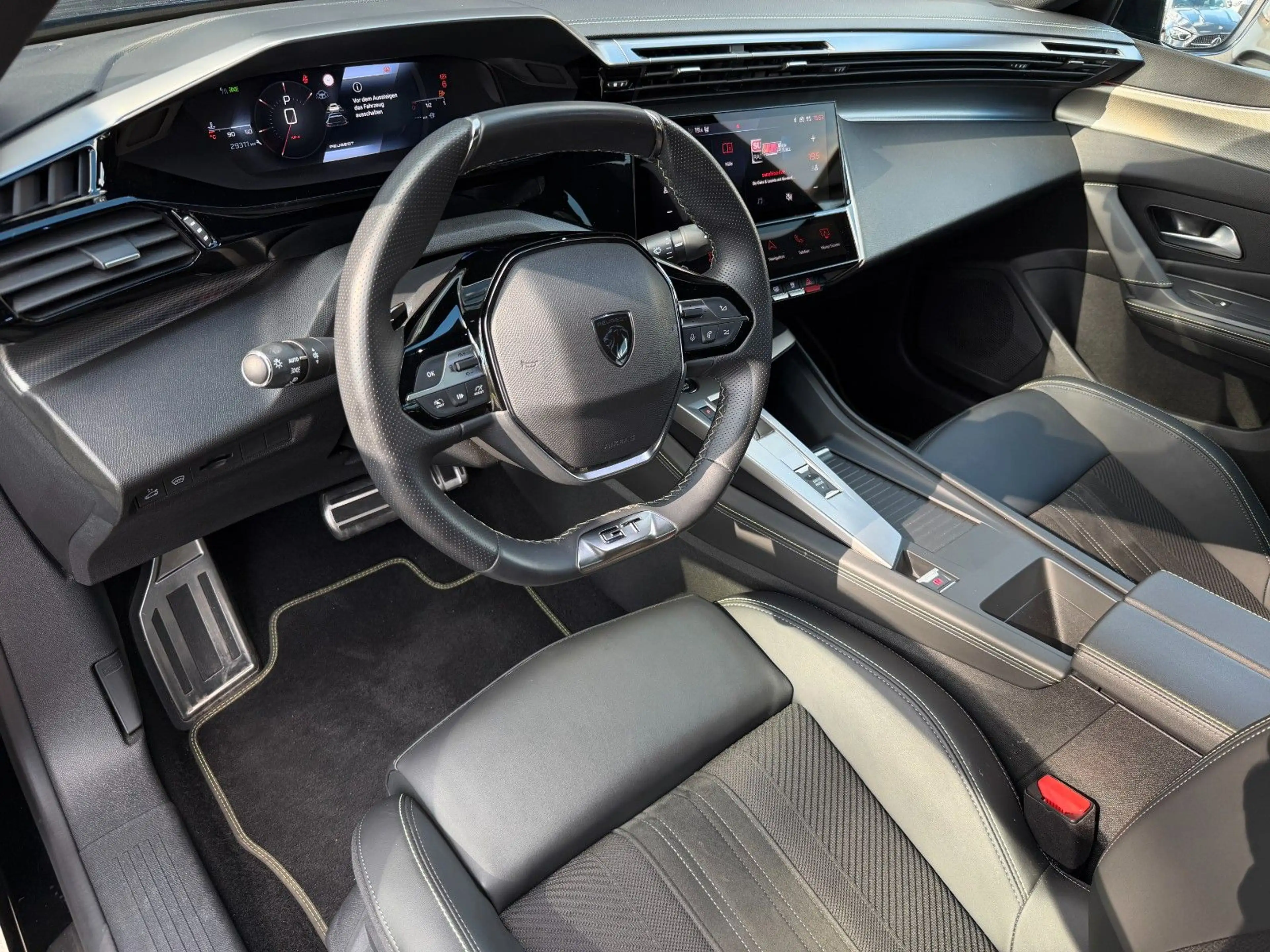Peugeot 408 PureTech 130 GT MwSt/ALCANTARA/360° — photo 15
