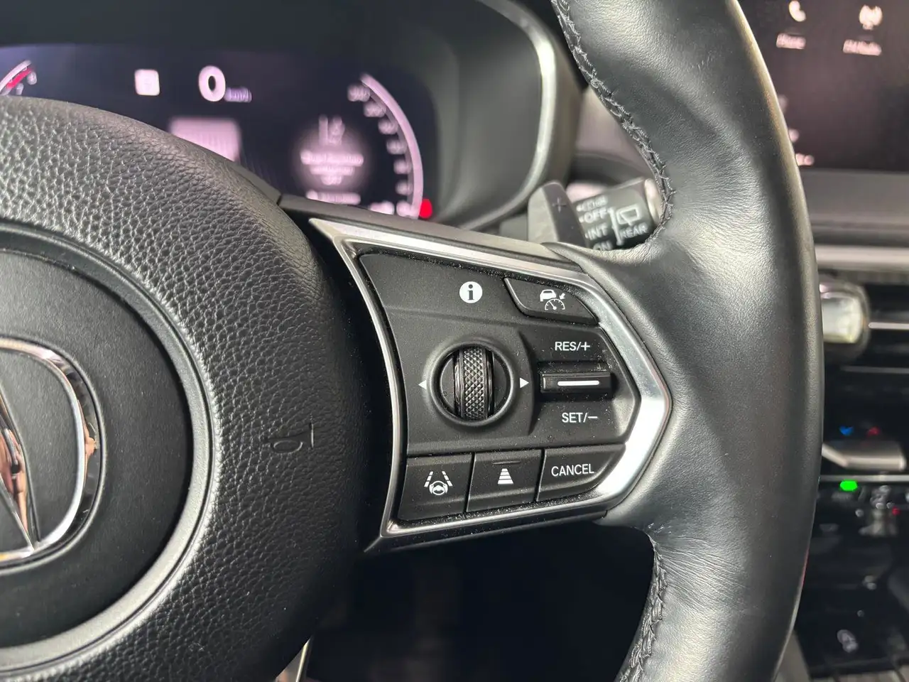 Acura MDX снимка Acura MDX
