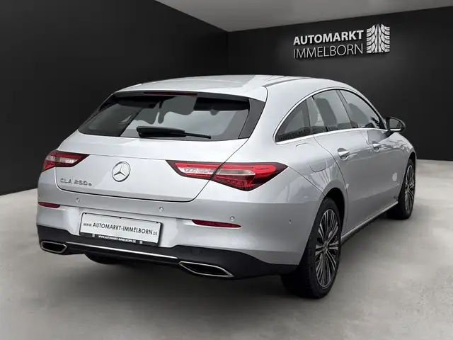 Mercedes-Benz CLA view 7