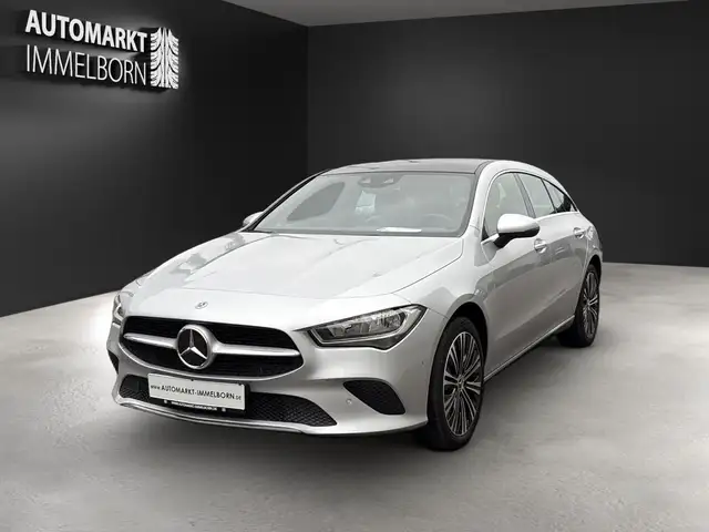 Mercedes-Benz CLA view 3
