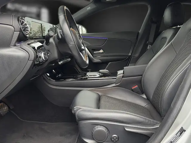 Mercedes-Benz CLA view 13
