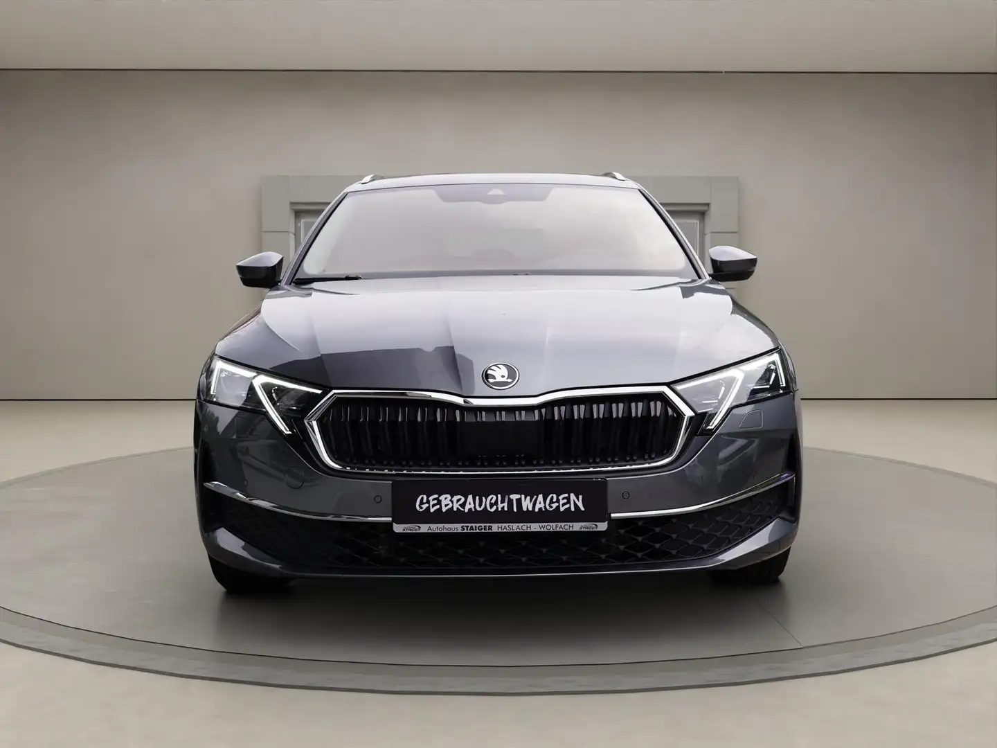 Skoda Octavia Combi Selection 1.5 eTSI+FACELIFT+ Grau - 2