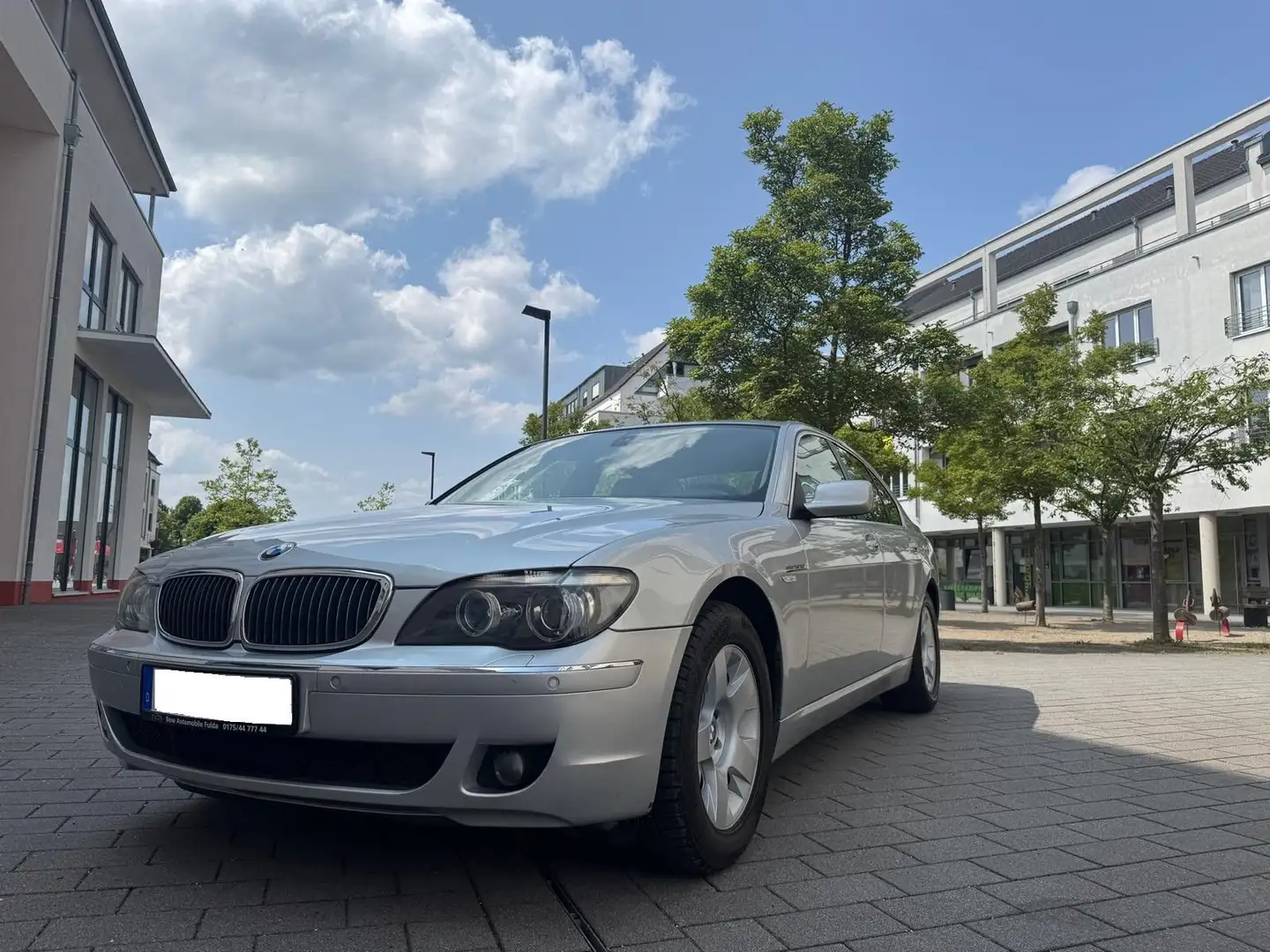 BMW 730 Baureihe 7 730i Scheckheftgepflegt bei BMW Silber - 1