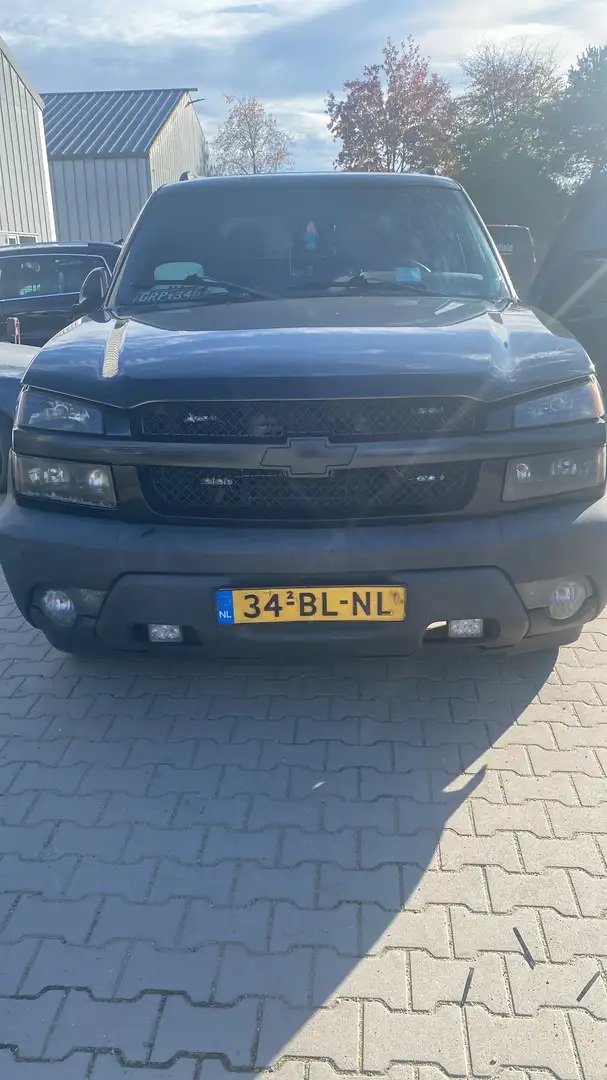 Chevrolet Avalanche Siyah - 2