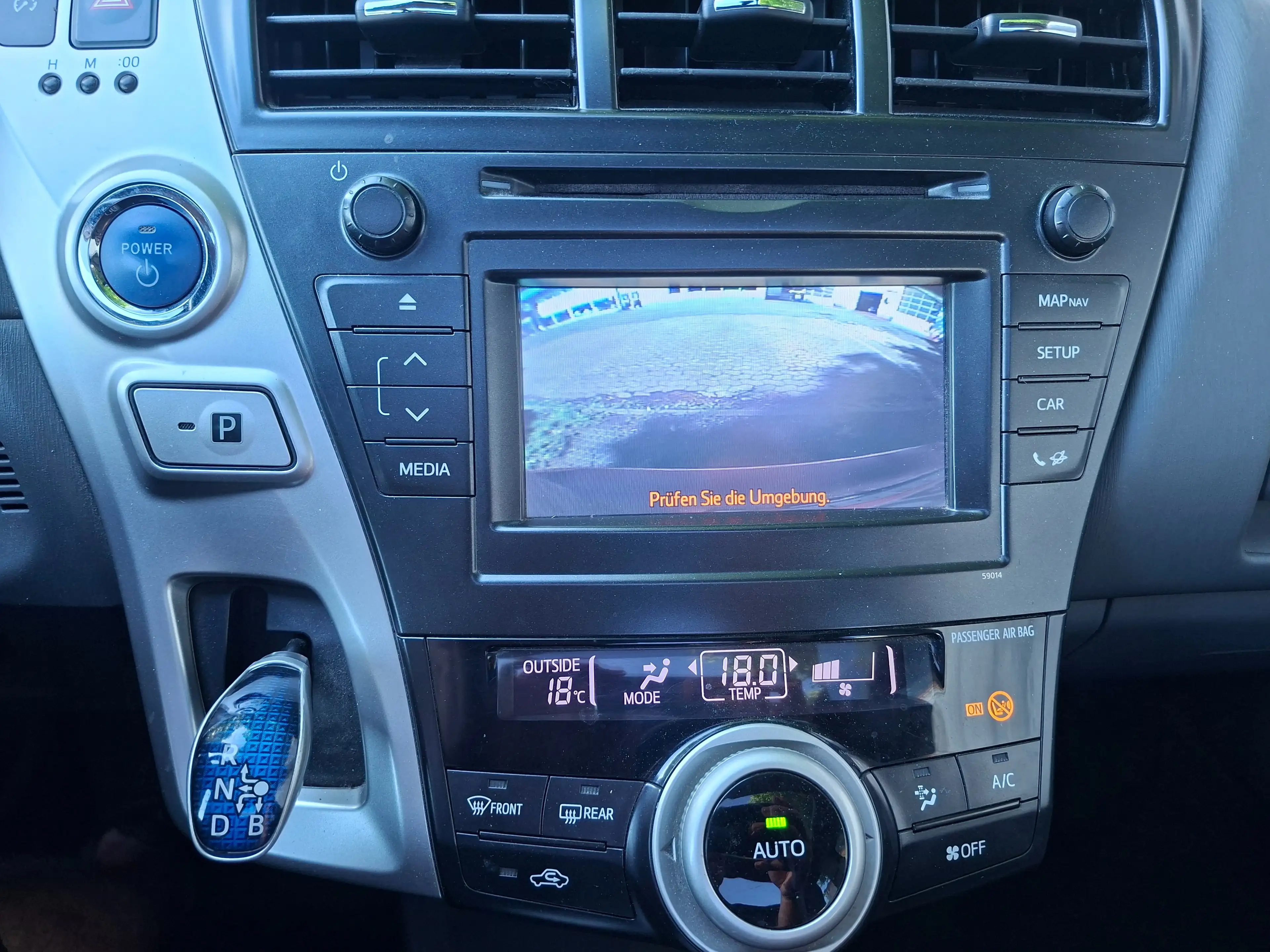 Toyota Prius+ Life + Panorama Glasdach+Ganzjahresreifen+Garantie — photo 12