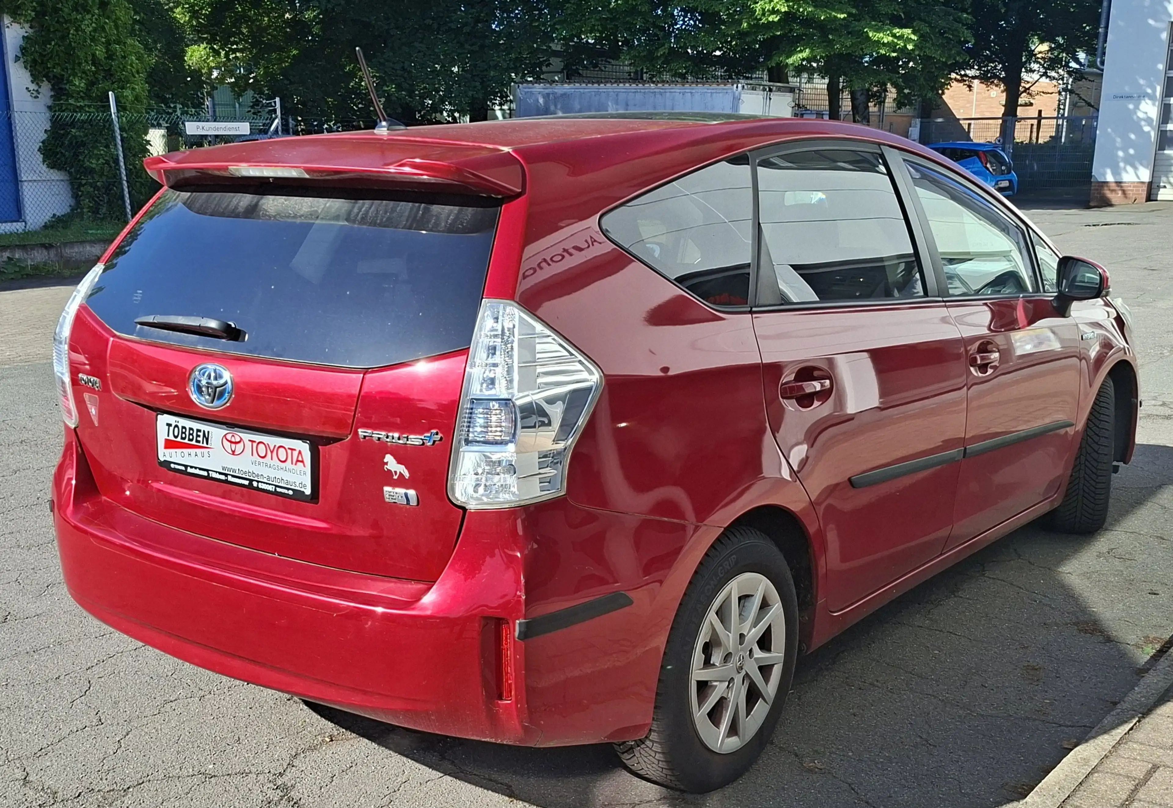 Toyota Prius+ Life + Panorama Glasdach+Ganzjahresreifen+Garantie — photo 5
