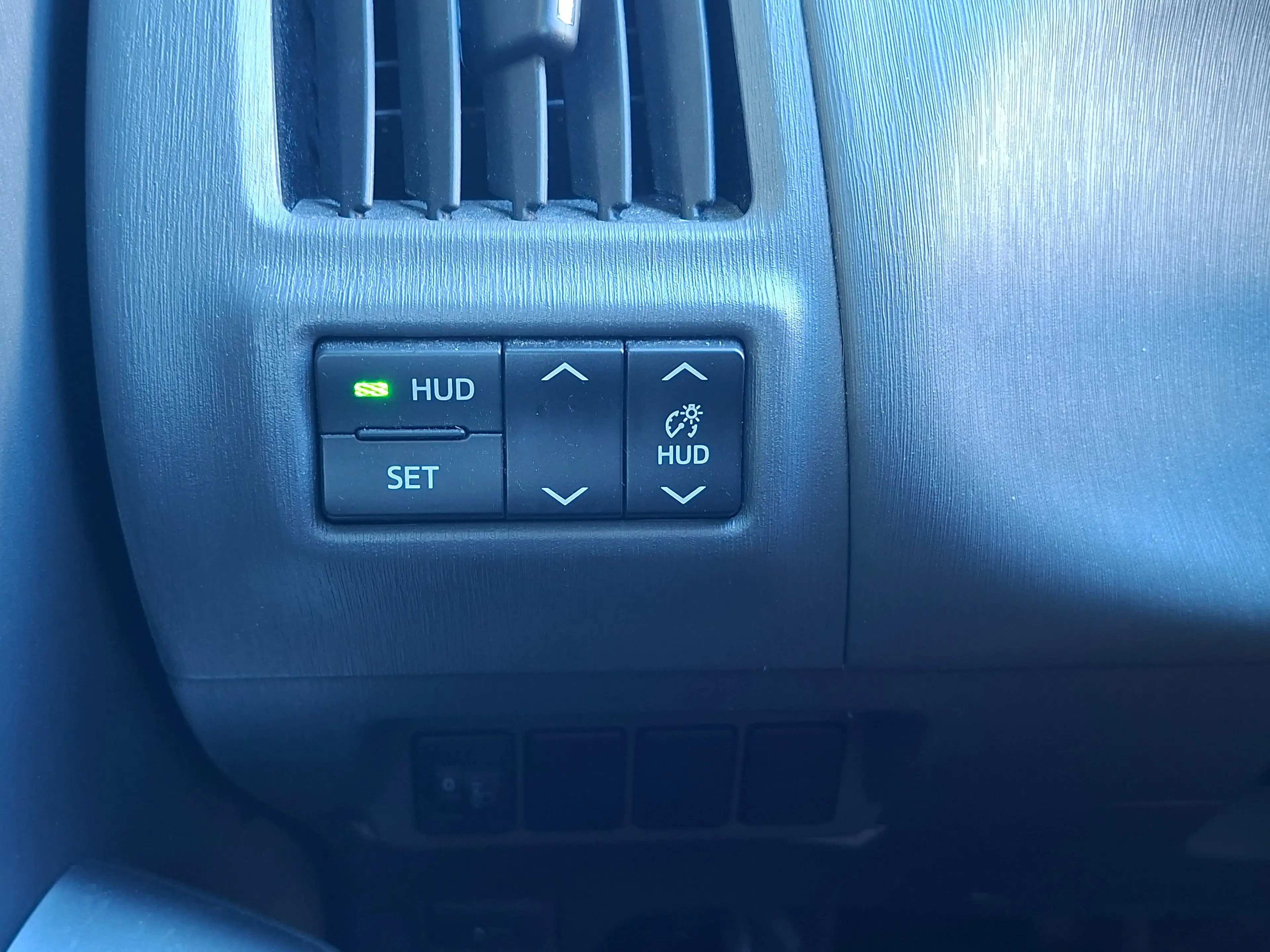 Toyota Prius+ Life + Panorama Glasdach+Ganzjahresreifen+Garantie — photo 14