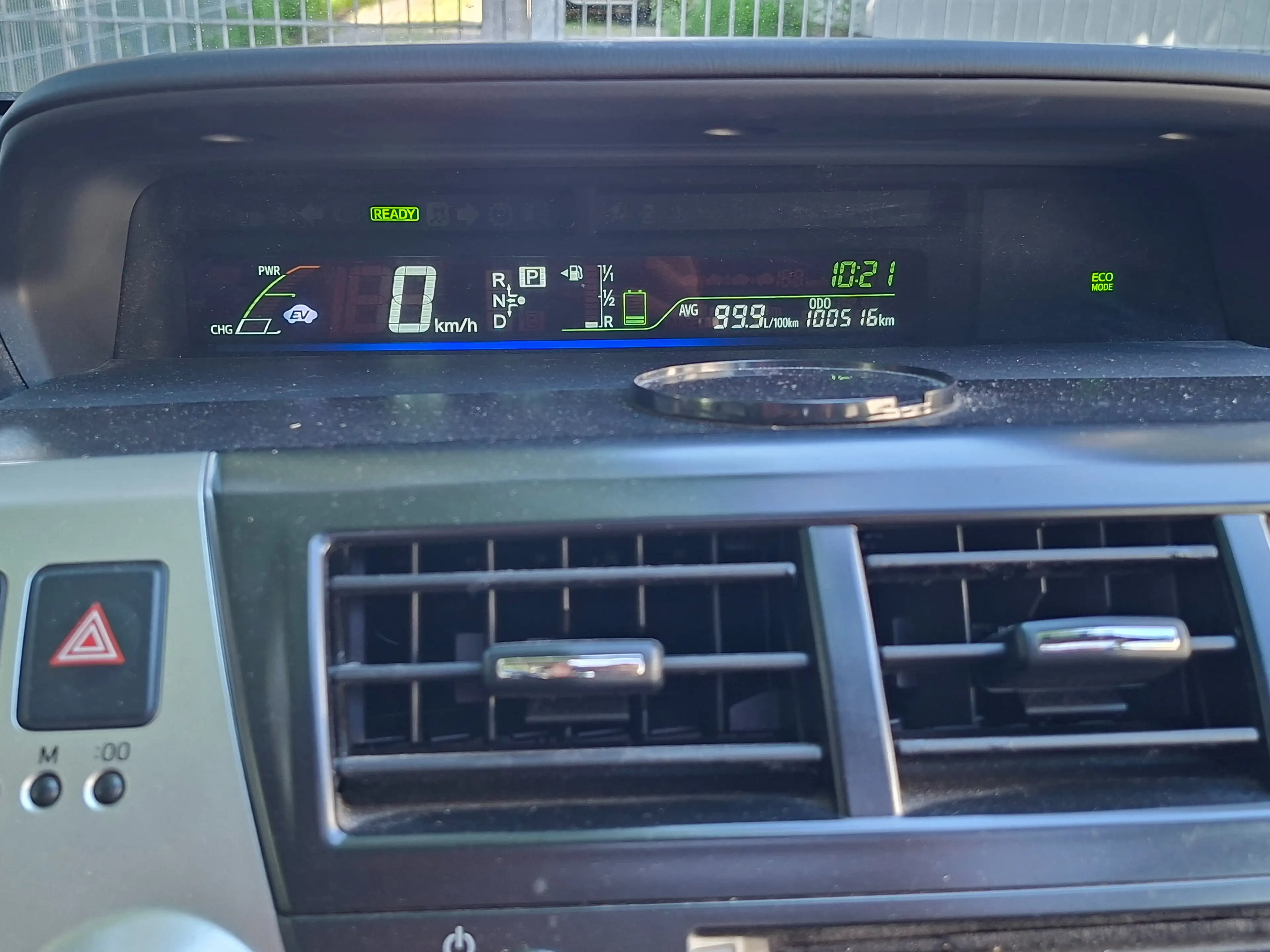 Toyota Prius+ Life + Panorama Glasdach+Ganzjahresreifen+Garantie — photo 13