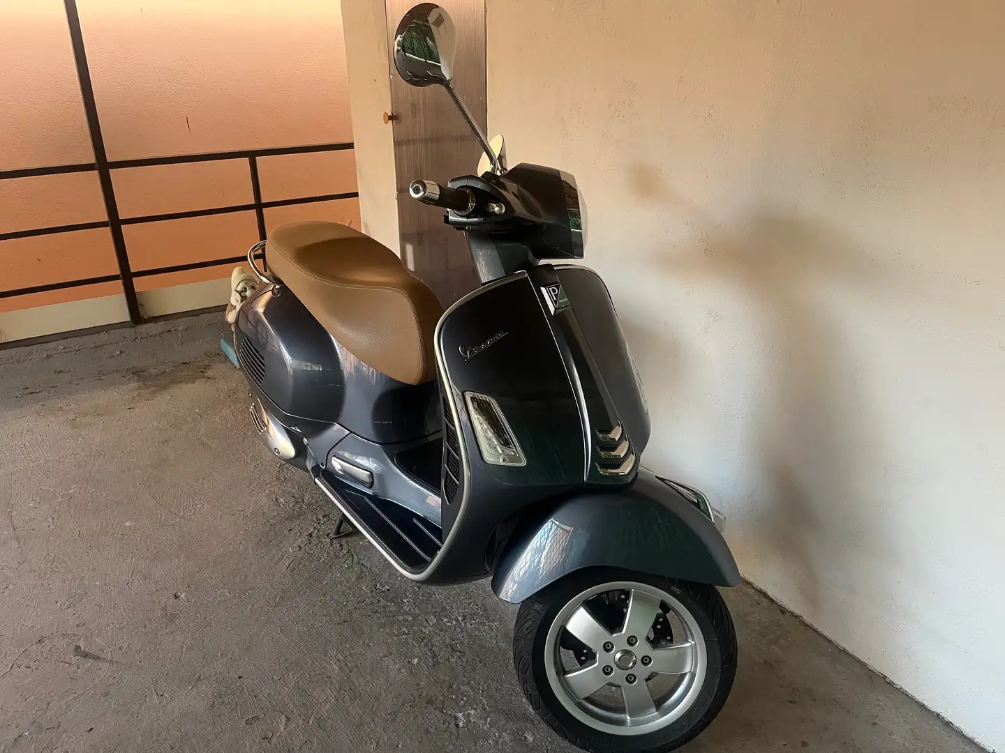 Vespa GTS 300 Vespa GTS 300 HPE 19  - Grigio Dolomiti Niebieski - 1