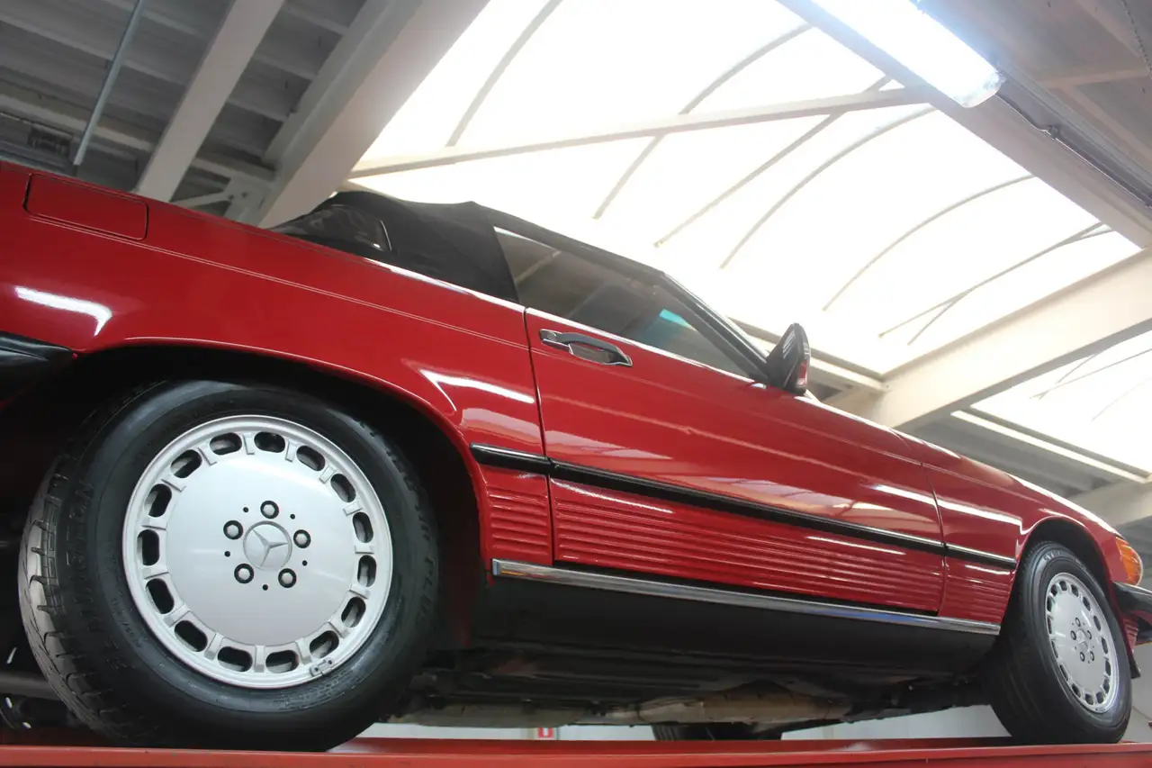 Mercedes-Benz SL 560 "Becker Grand Prix" Newly delivered in "The Garden, foto 10