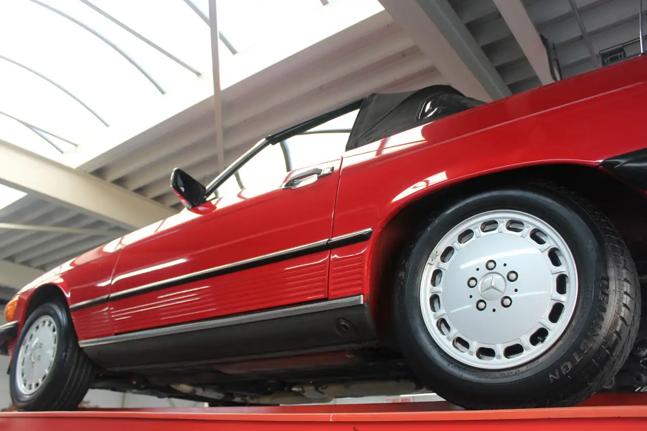 Mercedes-Benz SL 560 "Becker Grand Prix" Newly delivered in "The Garden, foto 12