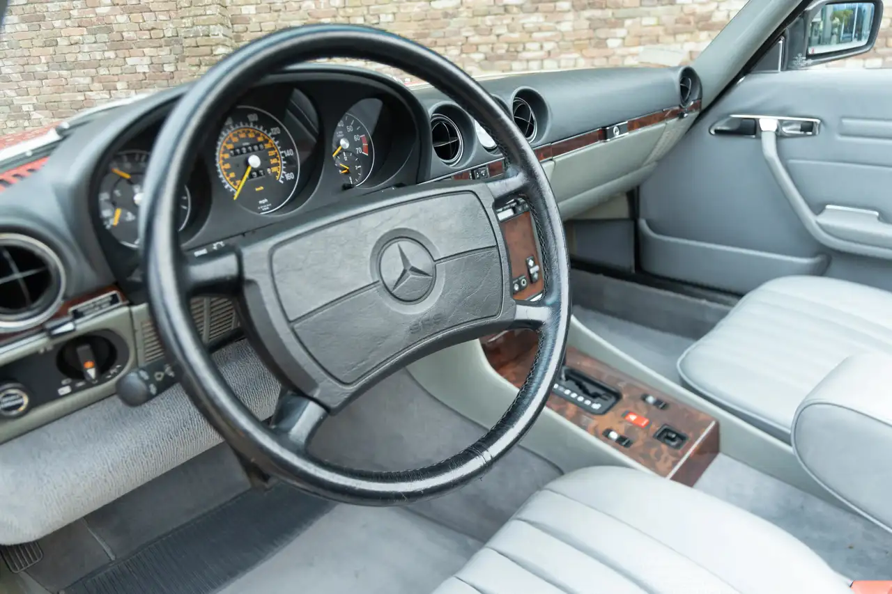 Mercedes-Benz SL 560 "Becker Grand Prix" Newly delivered in "The Garden, foto 3