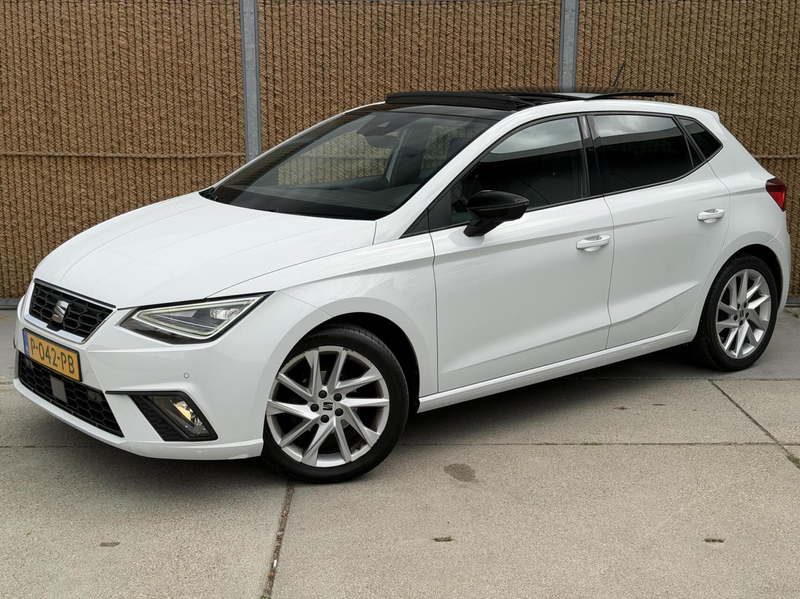 SEAT Ibiza 1.0 EcoTSI FR Plus Panoramadak | Stoelverwarming | — photo 32