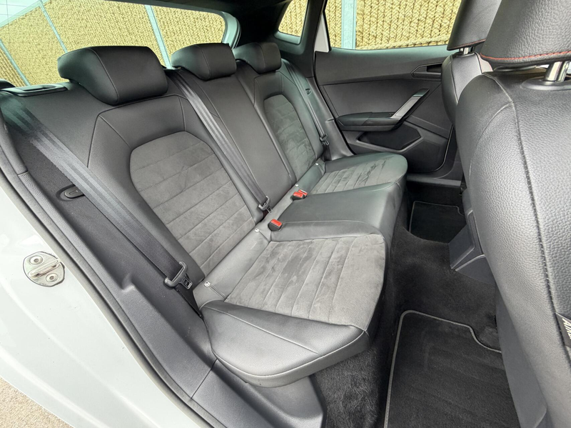 SEAT Ibiza 1.0 EcoTSI FR Plus Panoramadak | Stoelverwarming | — photo 43