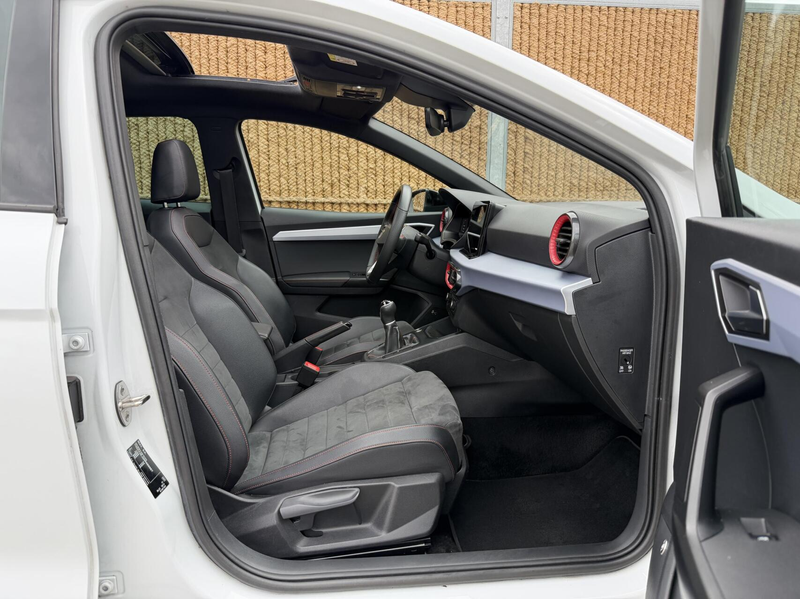 SEAT Ibiza 1.0 EcoTSI FR Plus Panoramadak | Stoelverwarming | — photo 46