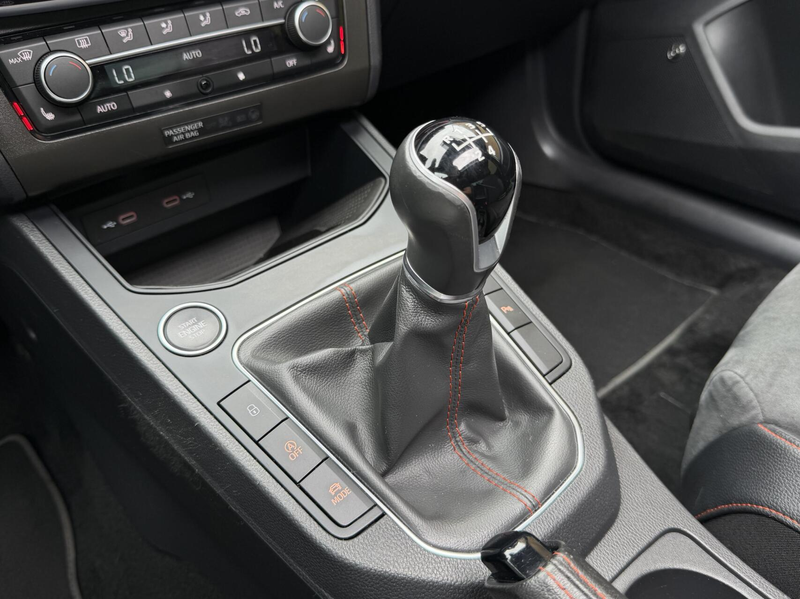 SEAT Ibiza 1.0 EcoTSI FR Plus Panoramadak | Stoelverwarming | — photo 30