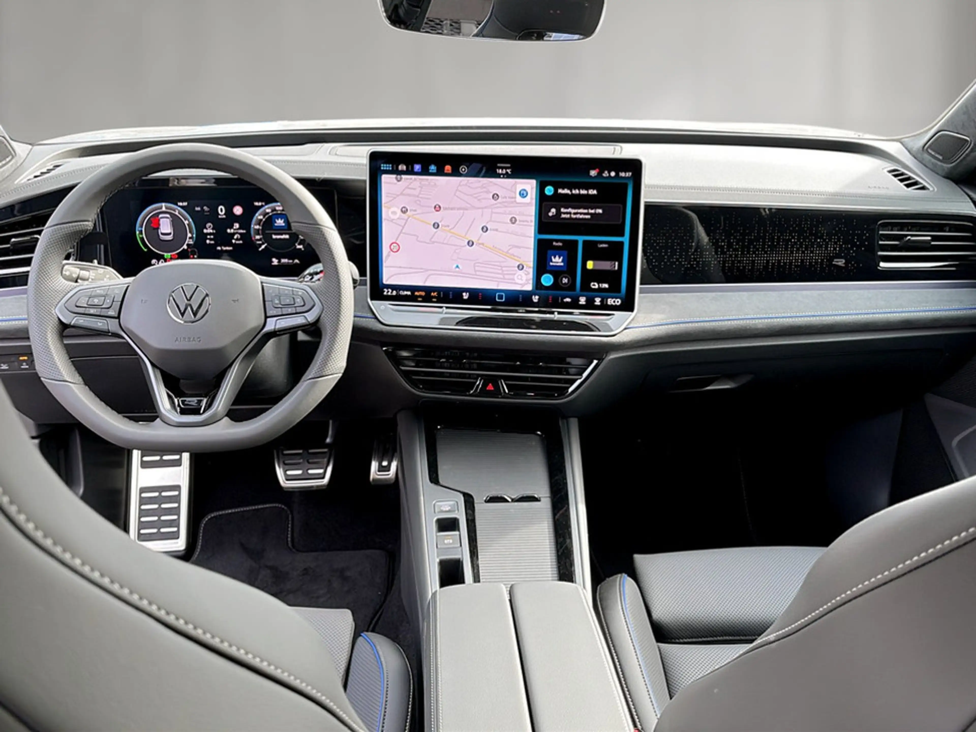 Volkswagen Passat Variant Sport eHybrid 150kW — photo 12