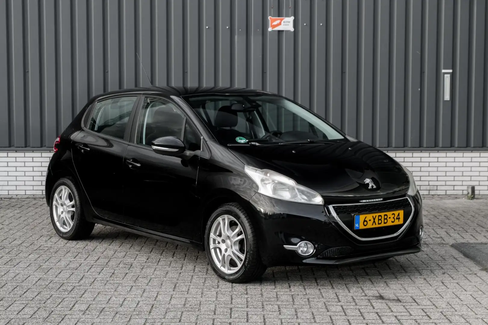Peugeot 208 1.2 VTi Envy*ClimateControl*Navigatie* Noir - 2