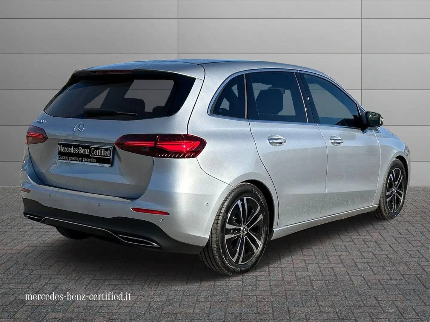 Mercedes-Benz B 180 d Street Edition auto Argento - 2