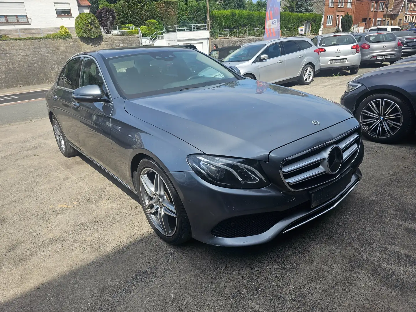 Mercedes-Benz E 220 d Gris - 2