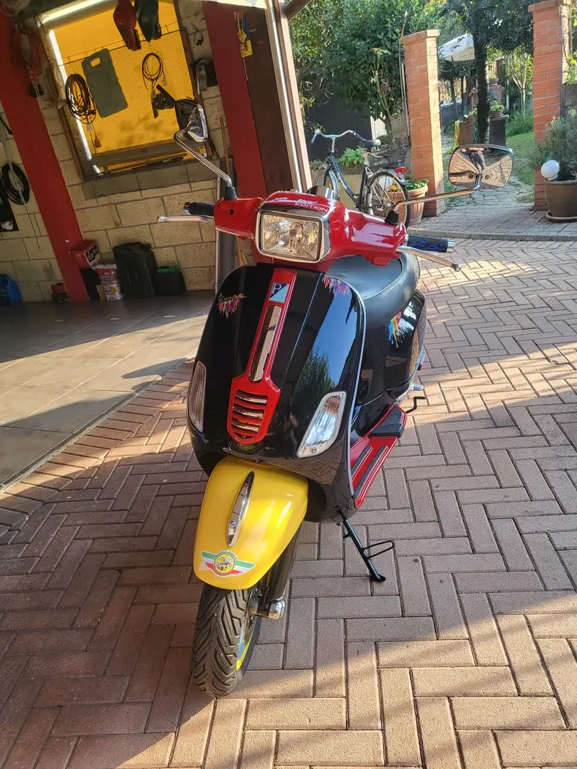 Piaggio Sprint Unicat. personalizzato Zwart - 1