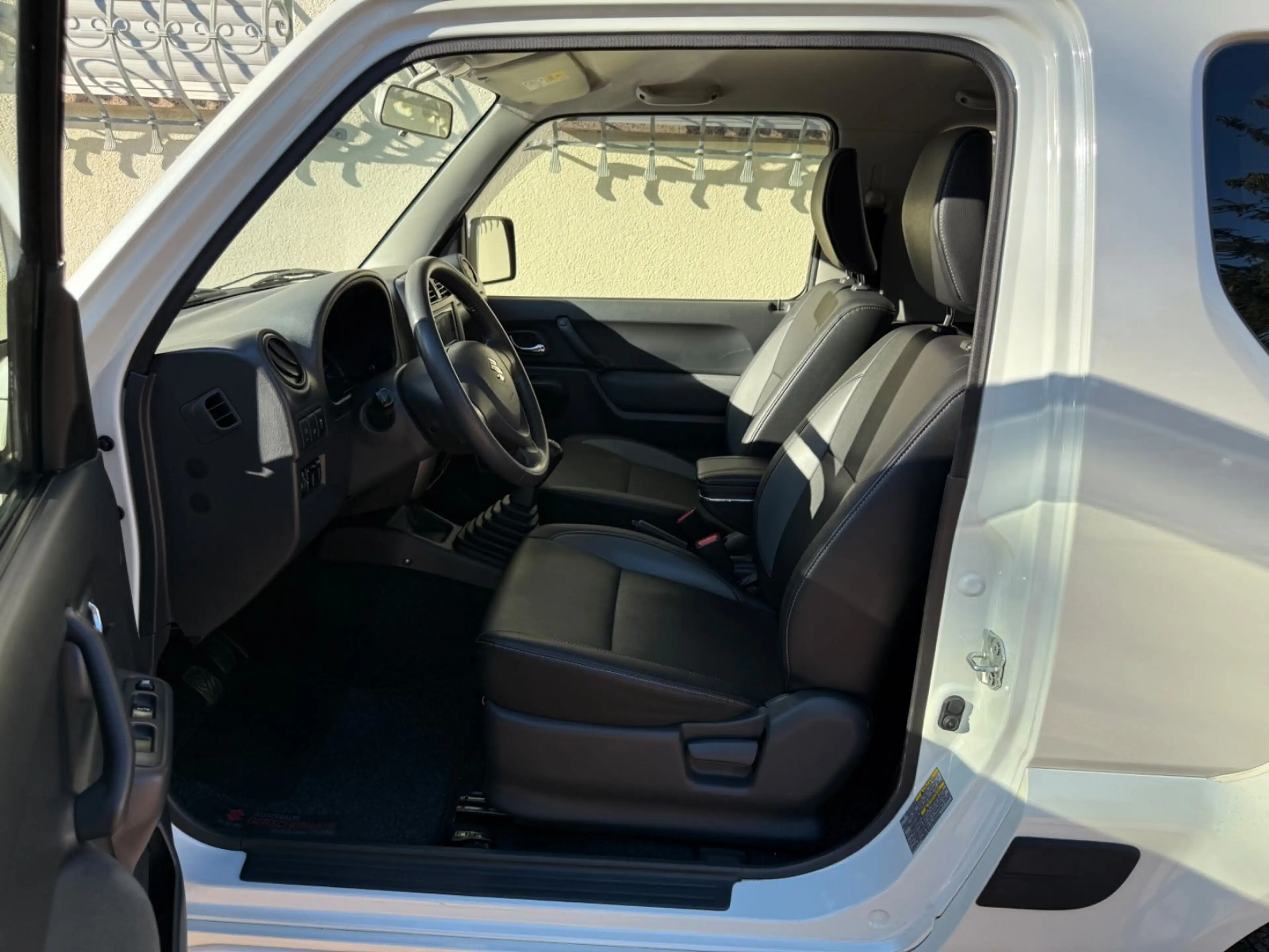 Suzuki Jimny 2018 STYLE & CHROM-Paket SH gepflegt — photo 14