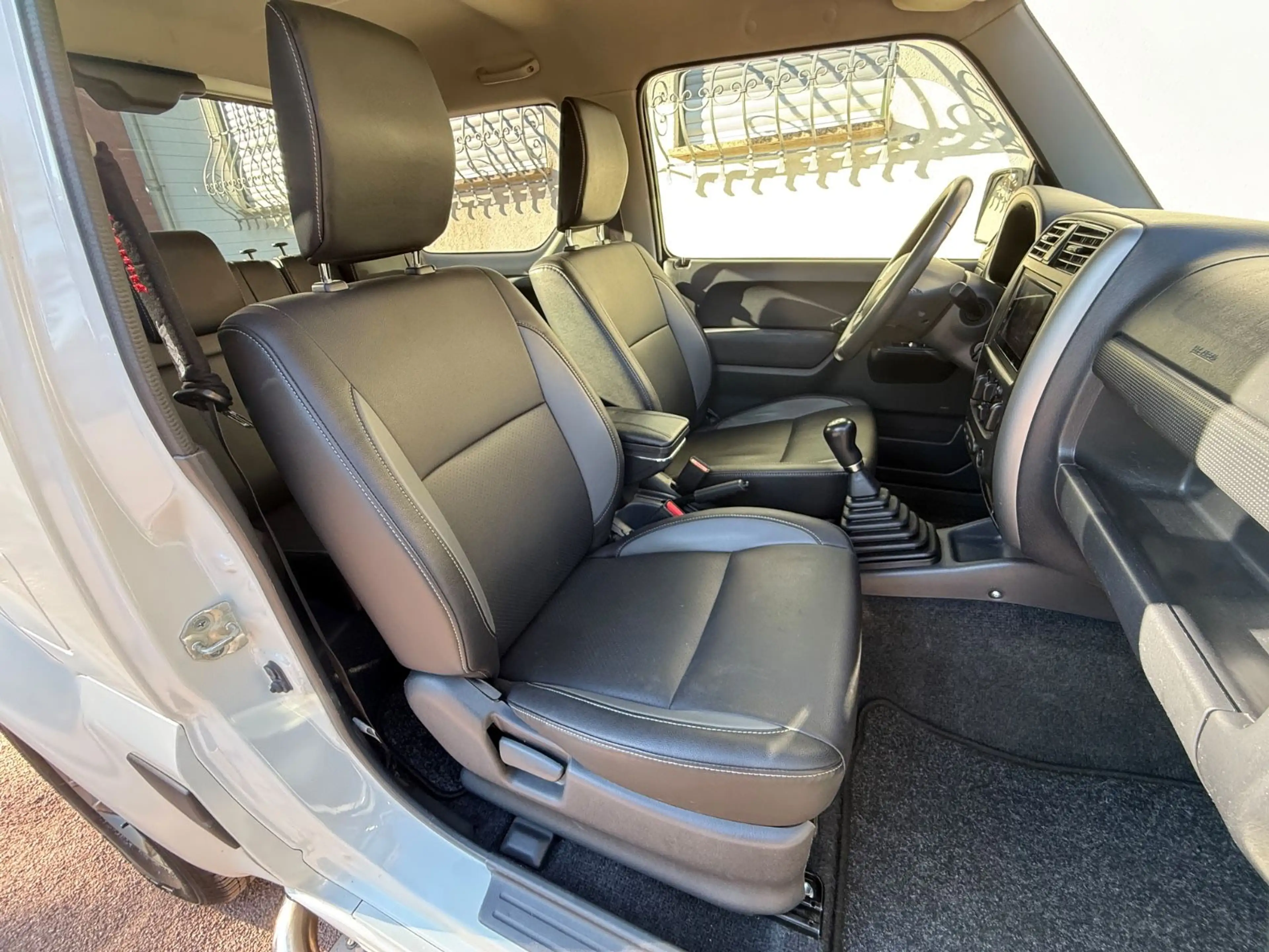 Suzuki Jimny 2018 STYLE & CHROM-Paket SH gepflegt — photo 15