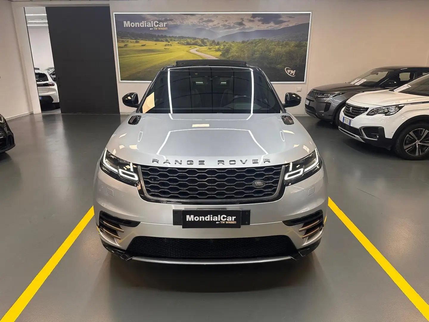 Land Rover Range Rover Velar 2.0d i4 R-Dynamic SE 240cv auto *TAGLIANDI CERT.* Argento - 2