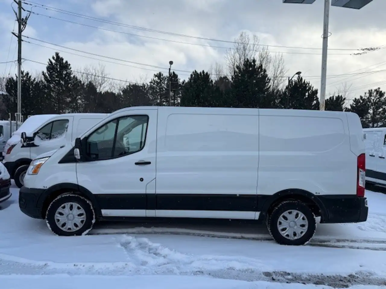 Ford Transit Cargo Van снимка Ford Transit Cargo Van
