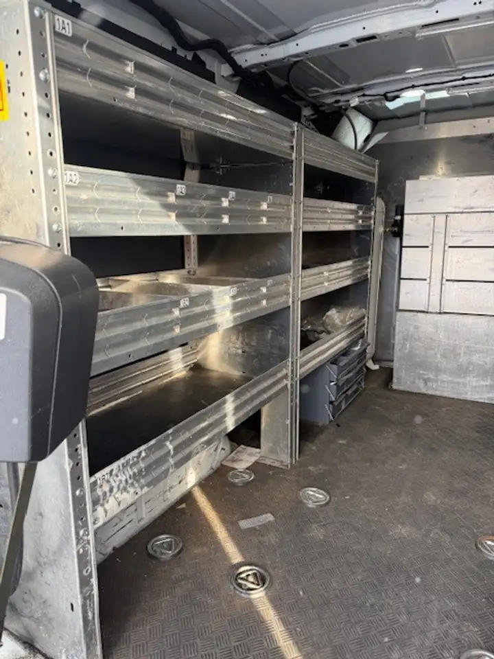 Ford Transit Cargo Van снимка Ford Transit Cargo Van