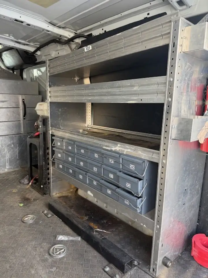 Ford Transit Cargo Van снимка Ford Transit Cargo Van