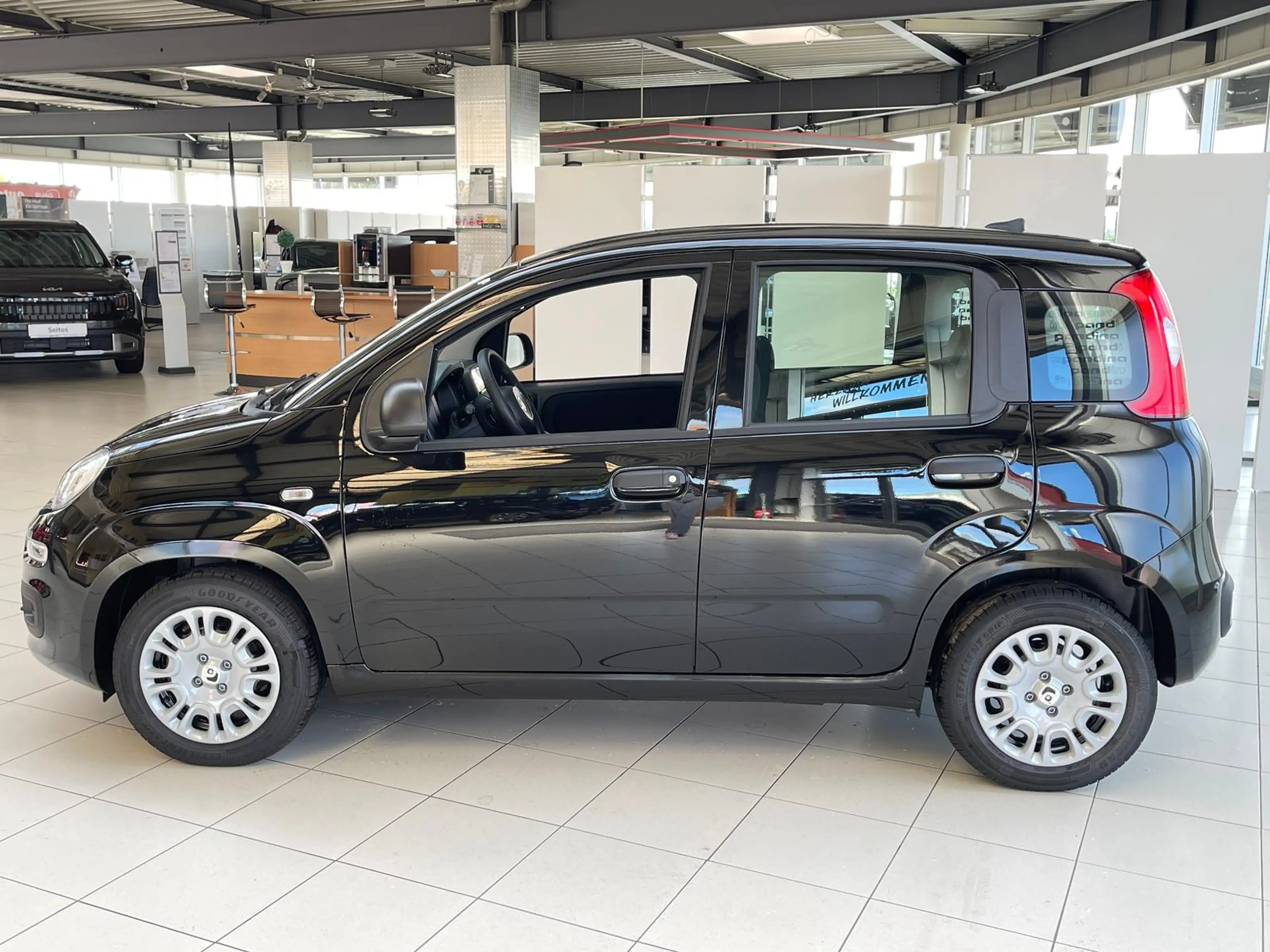 Fiat Panda 1.0 Mild Hybrid Pandina Pop+Klima+PDC hi.+ — photo 3