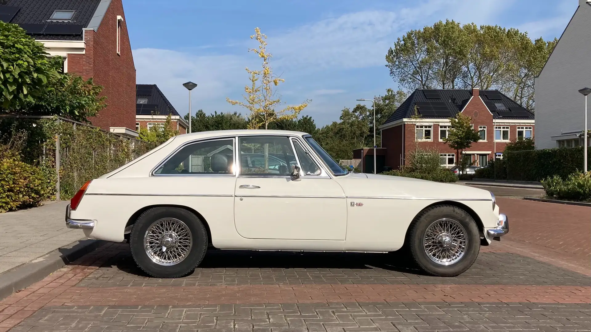 MG MGB GT Blanco - 1