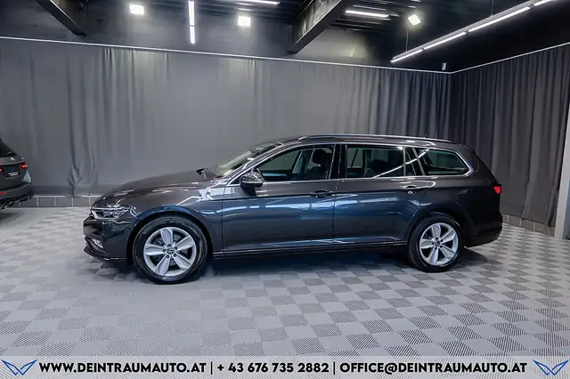 Volkswagen Passat view 5