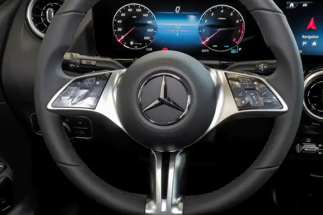 Mercedes-Benz B-Class view 13