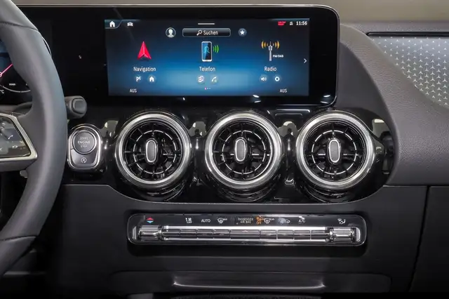 Mercedes-Benz B-Class view 11