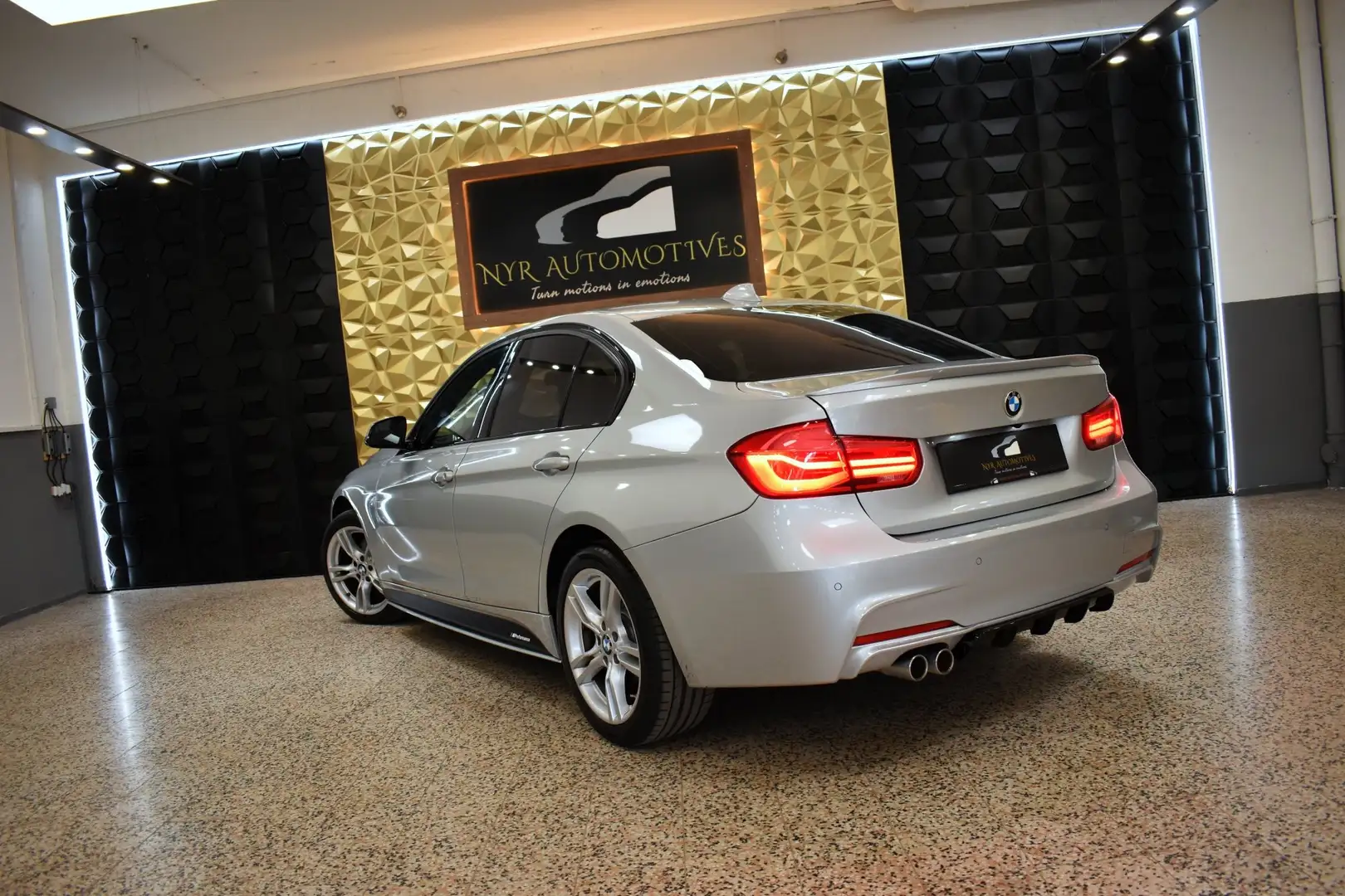 BMW 320 d xDrive Aut. LCI, M-PERFORMANCE, HUD, LED, NAVI Silber - 2