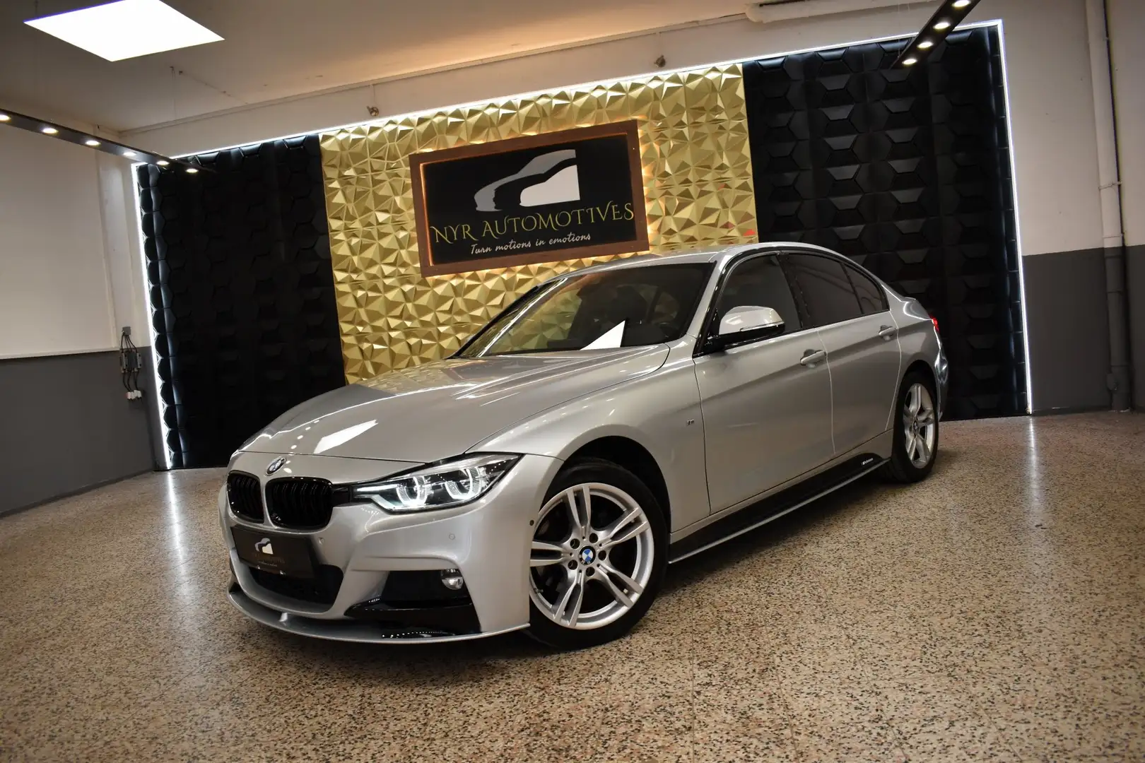 BMW 320 d xDrive Aut. LCI, M-PERFORMANCE, HUD, LED, NAVI Silber - 1