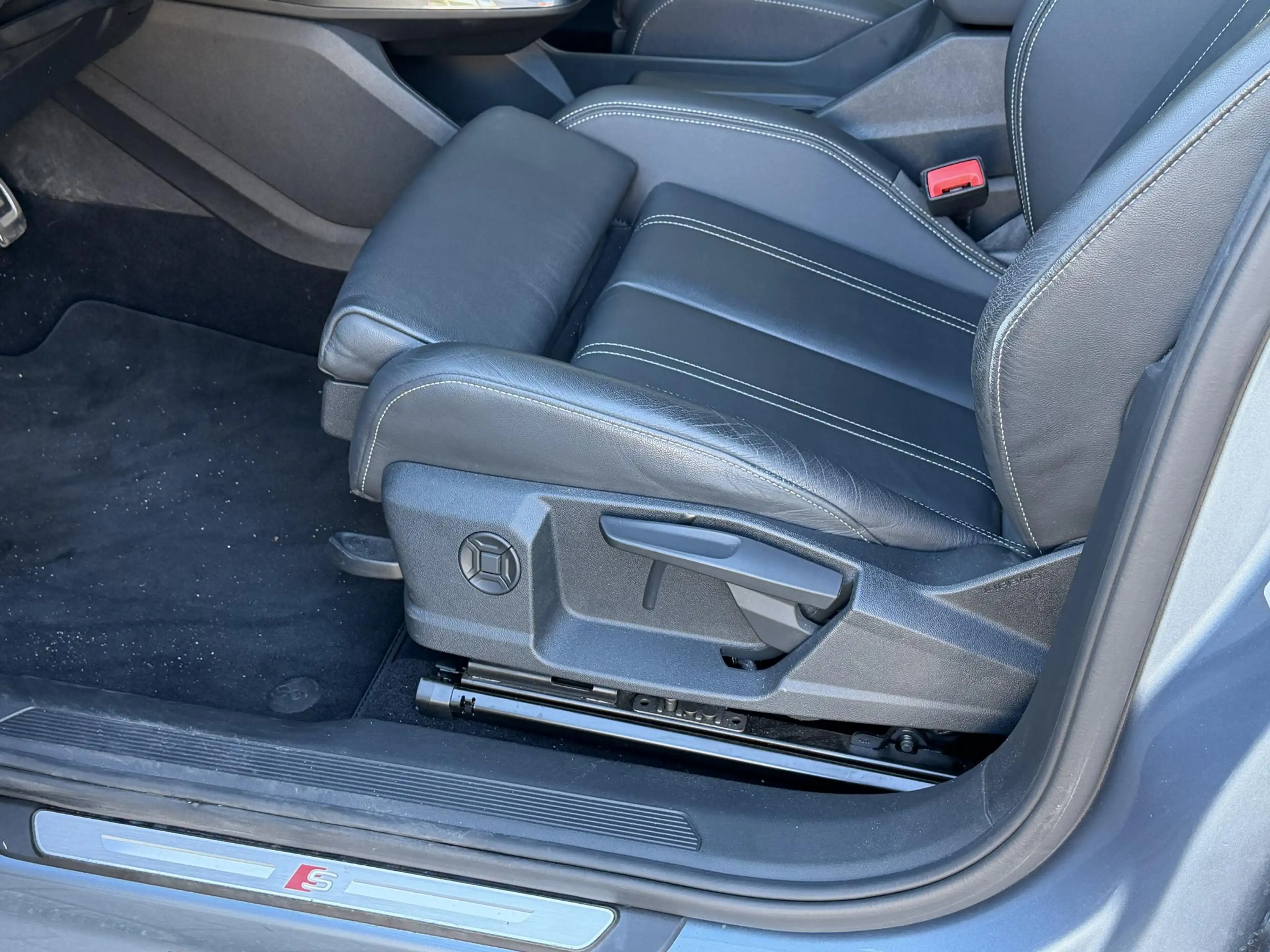 Audi Q4 e-tron 50 quattro Advanced edition 77 kWh S-line — photo 17