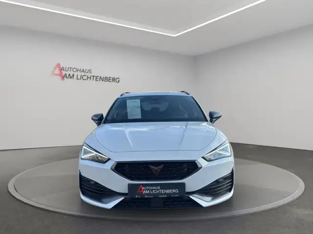 Cupra Leon view 3