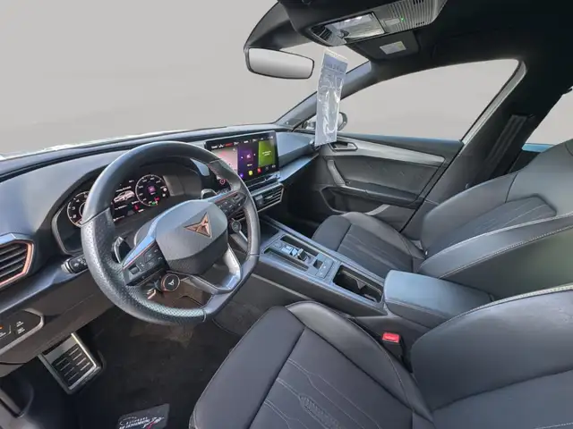 Cupra Leon view 8