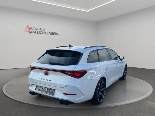 Cupra Leon view 4