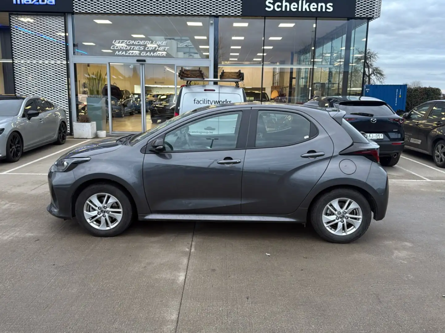 Mazda 2 Hybrid VVT-i Centre-Line CVT Gris - 2